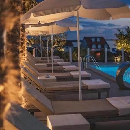 Διαμέρισμα Family-friendly With Swimming Pool Mandre, Pag - 24502