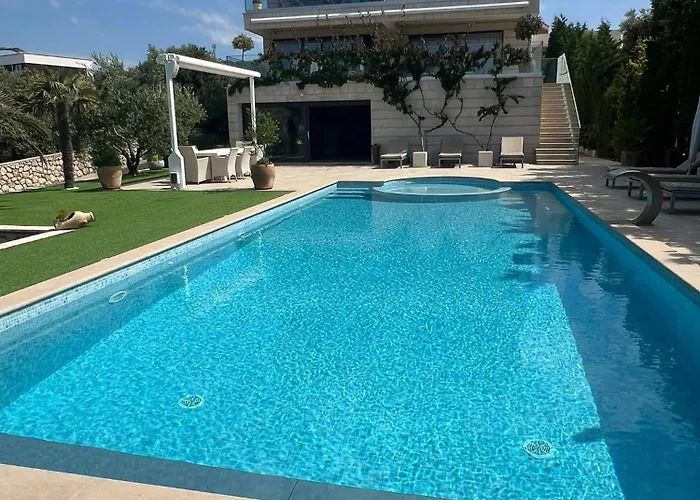 Family-friendly With Swimming Pool Mandre, Pag - 24502 * Kolan