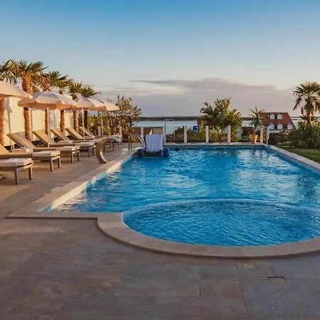 Family-friendly With Swimming Pool Mandre, Pag - 24502 كولان