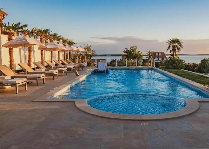 Family-friendly With Swimming Pool Mandre, Pag - 24502 Kolan